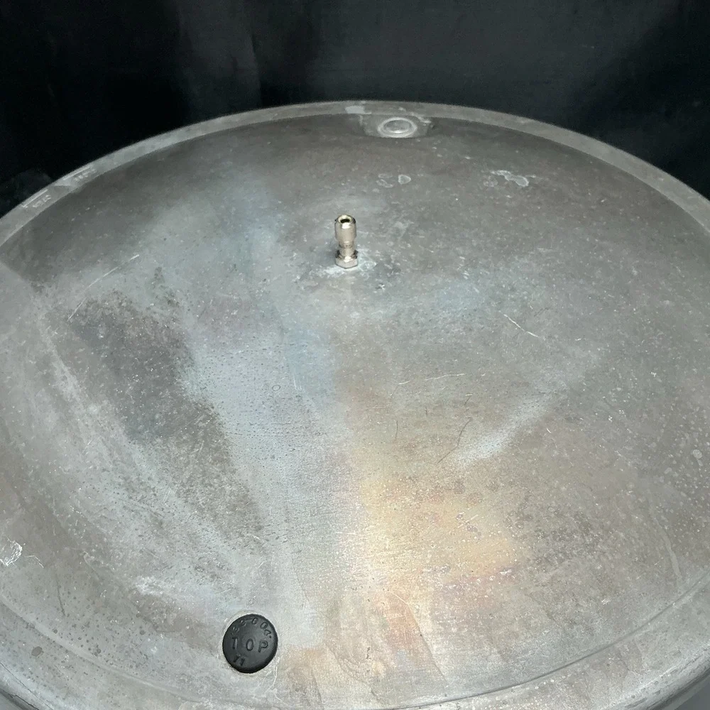 Presto 16 Qt Aluminum Pressure Cooker Canner 0174510 w Regulator and Trivet 409A